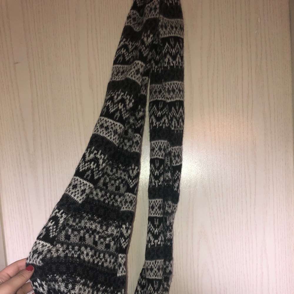 Black and white infinity scarf